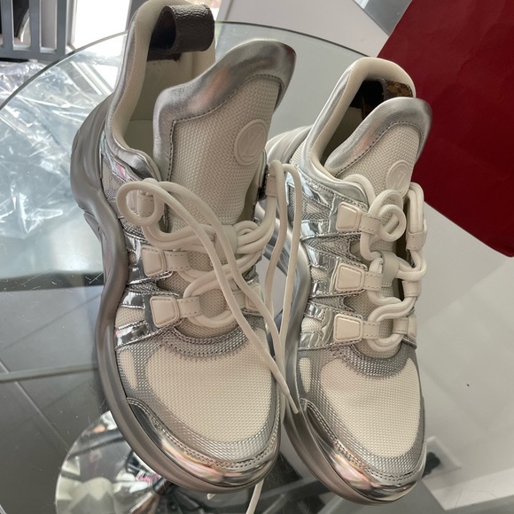 Louis Vuitton Archlight Sneakers size 7 - Picture 2 of 6